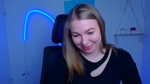 Emilia online show from 04/23/26, 06:03