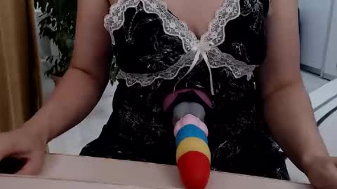 Emilia loki online show from 11/02/25, 01:24