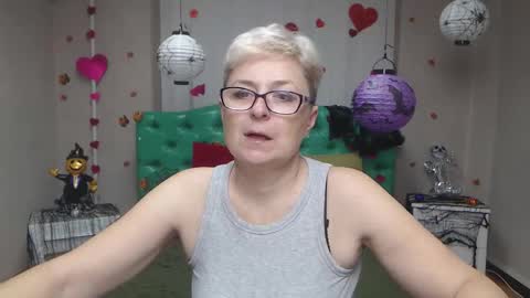 EmiliaGree online show from 11/12/25, 06:19