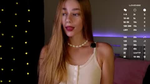 Snapshot of emiliaheather chatting on 09/10/25, 11:10 Tessa online show from 09/10/25, 11:10