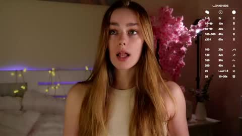 Tessa online show from 04/18/26, 01:15