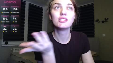 Emi online show from 10/19/25, 10:54