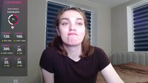 Emi online show from 10/23/25, 10:19