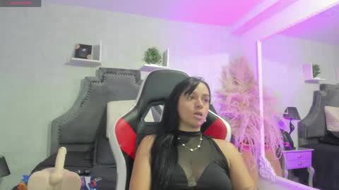EmiliaRose online show from 05/08/26, 09:31