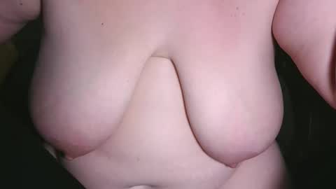 Snapshot of emiliefoxx chatting on 05/25/26, 02:39 emilie foxx online show from 05/25/26, 02:39