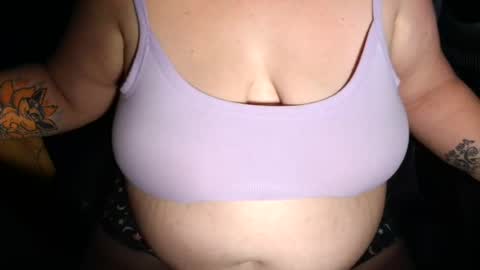 Snapshot of emiliefoxx chatting on 07/01/26, 02:02 emilie foxx online show from 07/01/26, 02:02