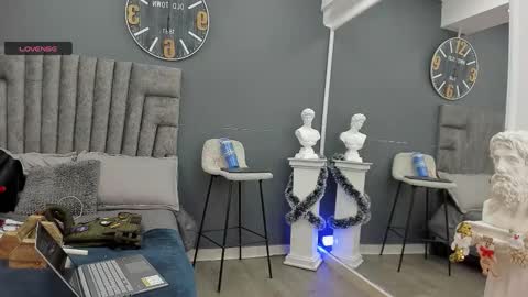 Emilio online show from 12/16/25, 11:37