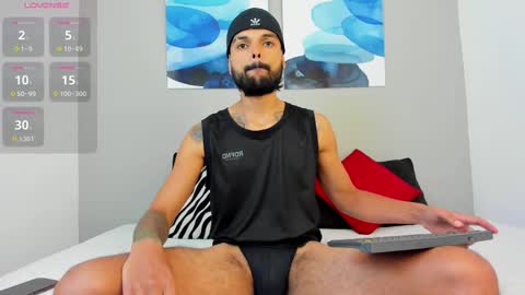 Snapshot of emilio_wolf chatting on 02/11/25, 07:05 EMILIO online show from 02/11/25, 07:05