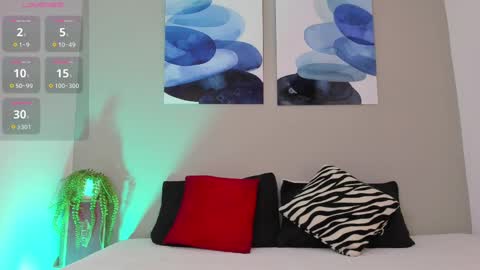 Snapshot of emilio_wolf chatting on 03/07/25, 10:24 EMILIO online show from 03/07/25, 10:24