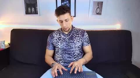 Snapshot of emiliocum_24 chatting on 07/01/26, 04:58 EMILIOCUM online show from 07/01/26, 04:58