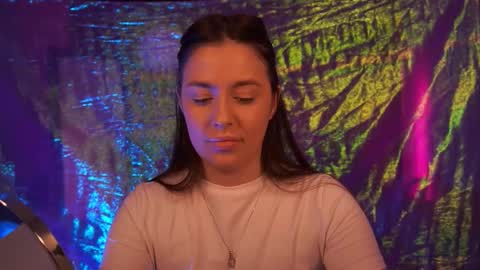  Emiliya  online show from 12/18/25, 02:01