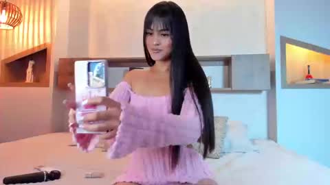 Emily Beaumont. online show from 02/03/26, 01:27