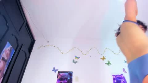 emily online show from 02/08/25, 01:11