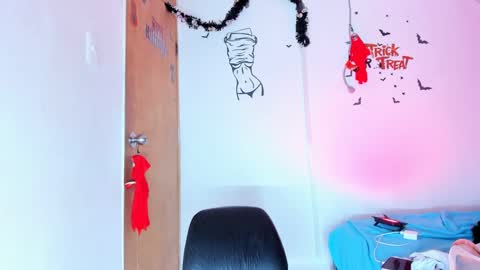 emily online show from 10/12/25, 01:21