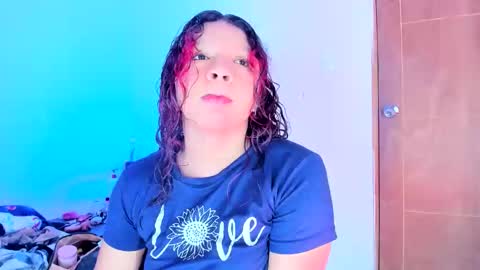 Snapshot of emilly_coper18 chatting on 05/10/26, 02:11 emily online show from 05/10/26, 02:11