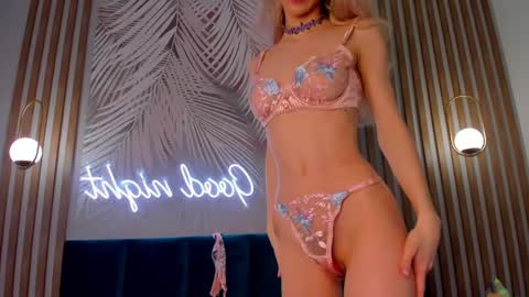 Emilly online show from 02/07/25, 02:29