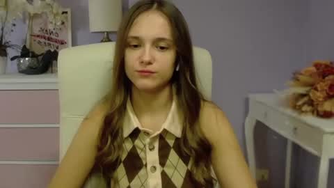 Snapshot of emilly_lust99 chatting on 01/10/25, 10:50 Emilly online show from 01/10/25, 10:50