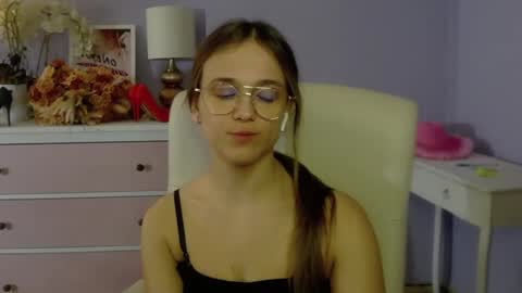 Snapshot of emilly_lust99 chatting on 02/27/25, 10:59 Emilly online show from 02/27/25, 10:59