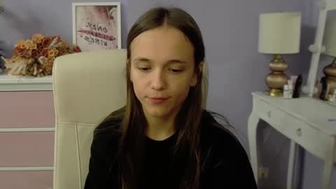 Snapshot of emilly_lust99 chatting on 09/23/25, 06:38 Emilly online show from 09/23/25, 06:38