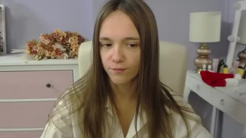 Emilly online show from 12/23/25, 07:39