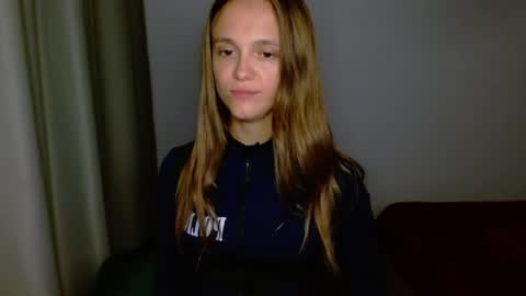 Emilly online show from 07/26/26, 09:43