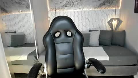 emilly_mell online show from 09/18/25, 11:23