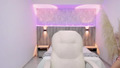 Snapshot of emilly_smith_1 chatting on 01/08/25, 03:08 Emily online show from 01/08/25, 03:08