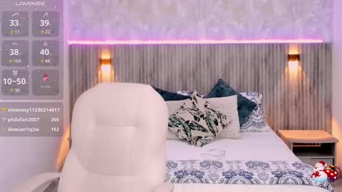 Snapshot of emilly_smith_1 chatting on 02/19/25, 09:17 Emily online show from 02/19/25, 09:17