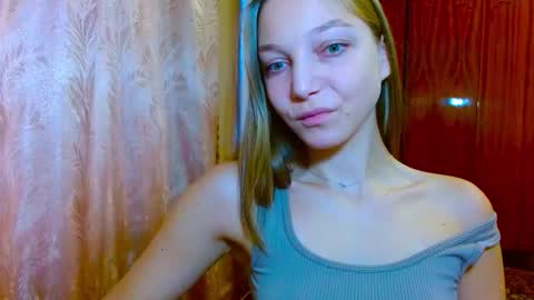 Emilly online show from 12/03/25, 11:52