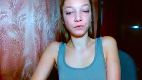 Emilly online show from 12/05/25, 07:17