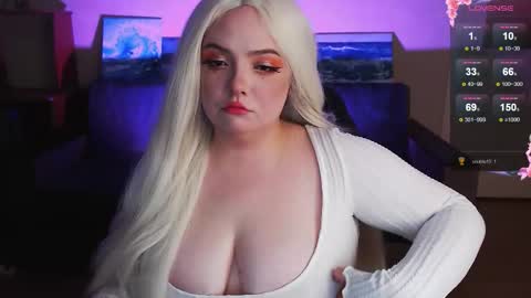 Snapshot of emillybones chatting on 02/06/26, 05:16 Emily online show from 02/06/26, 05:16