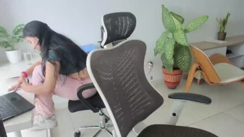 Emilly  online show from 06/16/26, 02:52