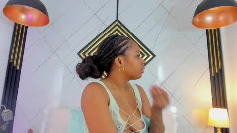 Emilly online show from 10/17/25, 12:19