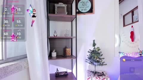 Snapshot of emillygonzalez chatting on 12/18/24, 06:57 . . online show from 12/18/24, 06:57