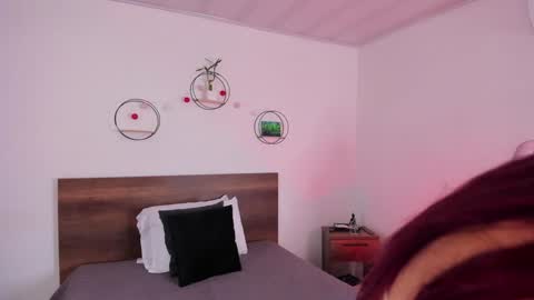 Snapshot of emillygonzalez chatting on 12/19/24, 09:38 . . online show from 12/19/24, 09:38