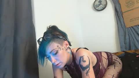 Emily Love online show from 10/25/25, 03:14