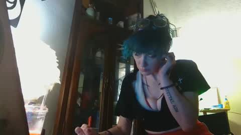 Emily Love online show from 12/16/25, 10:48