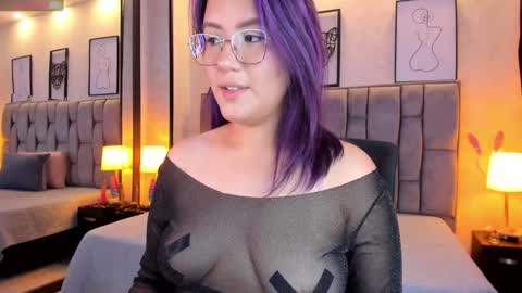 Snapshot of emily_5weet chatting on 01/18/25, 05:20 Emily online show from 01/18/25, 05:20