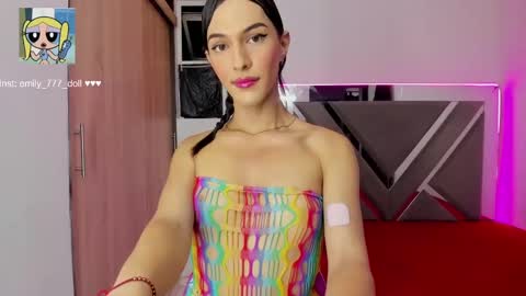 Snapshot of emily_777_doll chatting on 01/15/25, 06:12 Emily hernandez online show from 01/15/25, 06:12