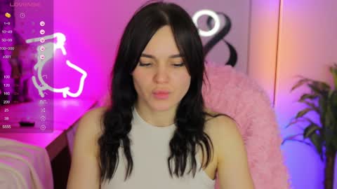 Snapshot of emily___cute chatting on 12/14/24, 06:52 Emily Cute online show from 12/14/24, 06:52