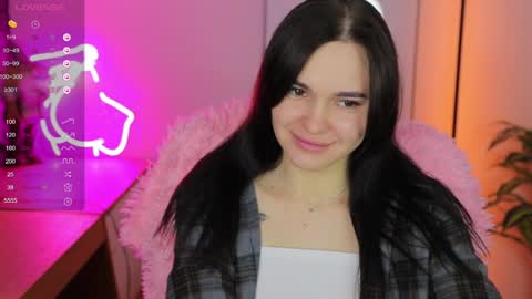 Snapshot of emily___cute chatting on 12/22/24, 02:49 Emily Cute online show from 12/22/24, 02:49