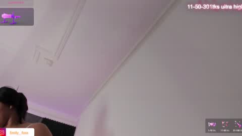 Snapshot of emily___fox chatting on 01/07/25, 02:51 Emily online show from 01/07/25, 02:51