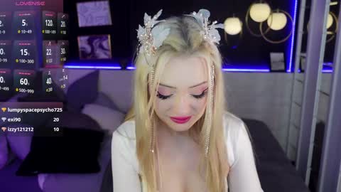 Snapshot of emily_air chatting on 12/21/24, 04:57 Emily online show from 12/21/24, 04:57