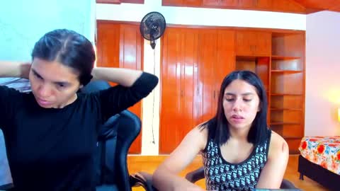 Emily and Soffy online show from 04/08/26, 12:05