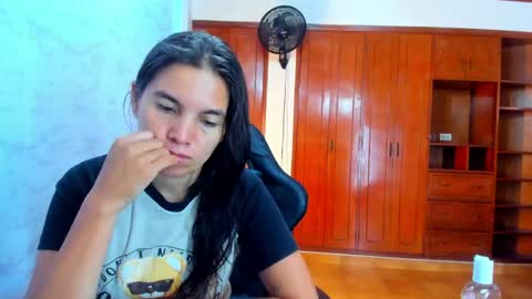 Emily and Soffy online show from 04/23/26, 12:29