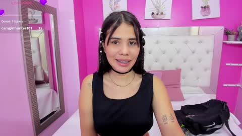 Snapshot of emily_beltonn chatting on 02/02/25, 05:59              online show from 02/02/25, 05:59