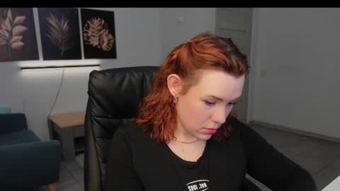 EMILY BOKER online show from 01/13/26, 10:04