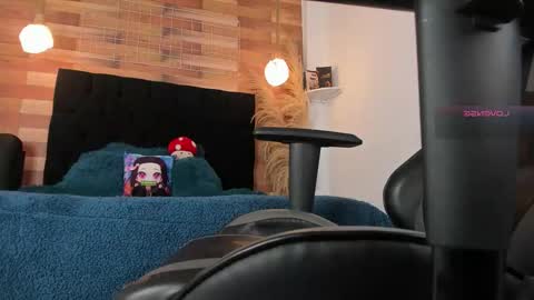 Snapshot of emily_brown04 chatting on 10/03/25, 10:23 emily_brown04 online show from 10/03/25, 10:23