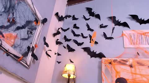 Snapshot of emily_castillo1_ chatting on 10/30/25, 04:36 emily_castillo1_ online show from 10/30/25, 04:36