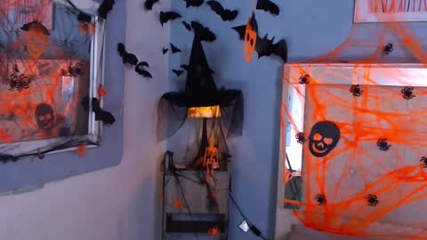 Snapshot of emily_castillo1_ chatting on 11/02/25, 03:53 emily_castillo1_ online show from 11/02/25, 03:53